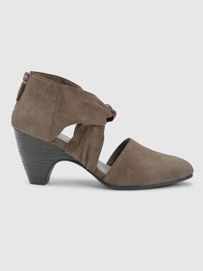 Eileen Fisher Mary Twist-Front Suede Pump - Gray - Size 9